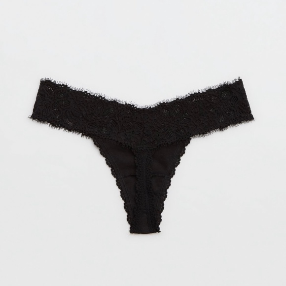 Black lace - Picture 2 of 2